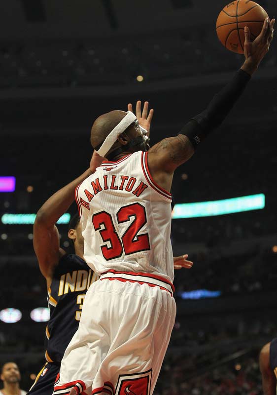 包含希腊男篮绝地反击公牛,汉密尔顿统治全场的词条 包含希腊男篮绝地反击公牛,汉密尔顿统治全场的词条